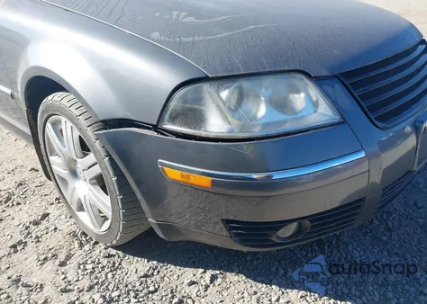 2005 Volkswagen Passat Glx из США, поврежденный, VIN WVWWU63B25E070060